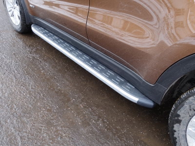 Пороги алюминиевые ТСС с накладкой серебристые для Kia Sportage 2019-2021
