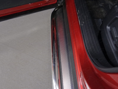 Пороги с площадкой нержавеющий лист овальные 75х42 мм ТСС для Mazda CX-9 2017-2021