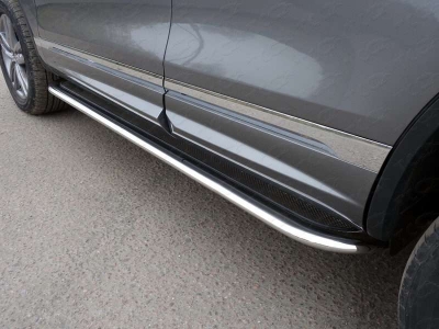 Пороги овал с площадкой нержавеющий лист 75х42 мм ТСС для Mazda CX-5 2015-2021