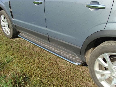 Пороги с площадкой алюминиевый лист 42 мм ТСС для Opel Antara 2010-2017