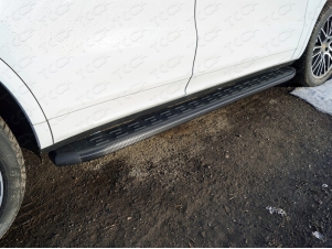 Пороги алюминиевые ТСС с накладкой чёрные для Porsche Cayenne Turbo № PORSCAY18-01BL