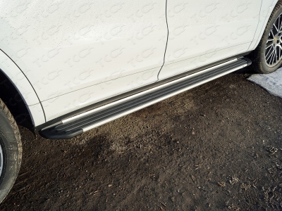 Пороги алюминиевые Slim Line Silver ТСС для Porsche Cayenne Turbo 2018-2021