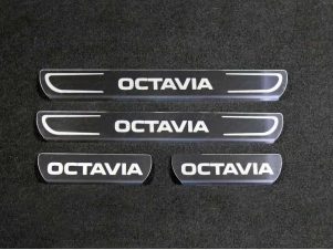 Накладки на пороги внутренние зеркальный лист надпись Octavia для Skoda Octavia A7 № SKOOCT15-04