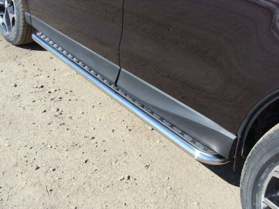 Пороги с площадкой алюминиевый лист 42 мм ТСС для Subaru Forester 2016-2018