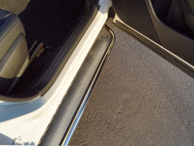 Пороги с площадкой нержавеющий лист 42 мм ТСС для Subaru Forester SK 2018-2021