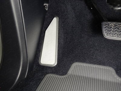 Накладка площадки левой ноги лист алюминий 4 мм для Toyota Land Cruiser 200 Excalibur № TOYLC200EXCAL17-19