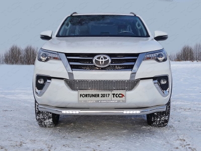 Защита переднего бампера с ДХО 76 мм ТСС для Toyota Fortuner 2017-2020