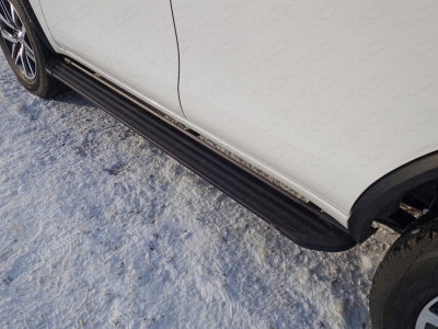 Пороги алюминиевые Slim Line Black для Toyota Fortuner № TOYFORT17-31B