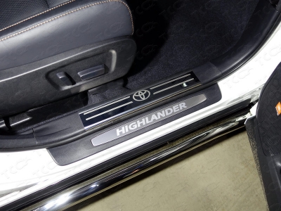 Накладки на пластиковые пороги зеркальный лист логотип Toyota 2 штуки для Toyota Highlander № TOYHIGHL17-15