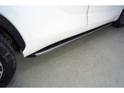 Пороги алюминиевые с пластиковой накладкой карбон серые  для Toyota Highlander № TOYHIGHL20-21GR