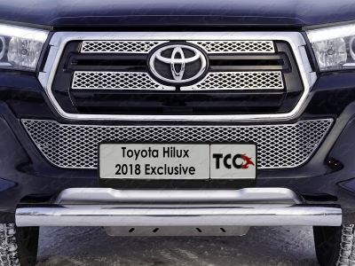 Решётка радиатора верхняя лист ТСС для Toyota Hilux Exclusive 2018-2021