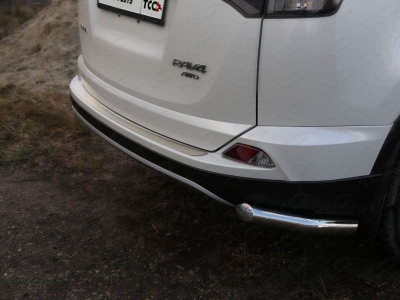 Накладка на задний бампер шлифованный лист ТСС для Toyota RAV4 2015-2019
