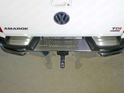 Накладка на задний бампер лист шлифованный надпись Volkswagen ТСС для Volkswagen Amarok 2016-2021