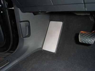 Накладка площадки левой ноги лист алюминий 4 мм для Volkswagen Teramont № VWTER18-01