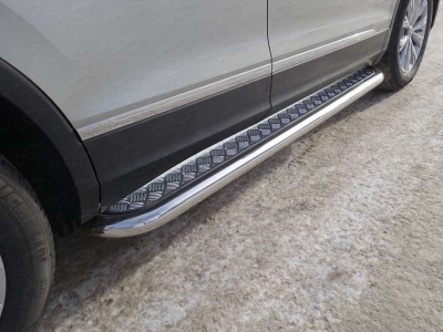 Пороги с площадкой алюминиевый лист 60 мм ТСС для Volkswagen Tiguan 2016-2021