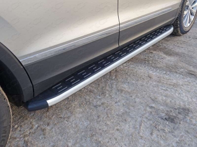 Пороги алюминиевые ТСС с накладкой серебристые для Volkswagen Tiguan 2016-2021