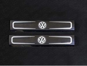 Накладки на пороги внутренние зеркальные надпись лого Volkswagen для Volkswagen Touareg № VWTOUAR14-22