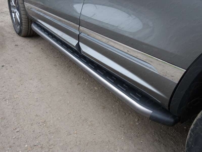 Пороги алюминиевые ТСС с накладкой серые для Volkswagen Touareg R-Line 2014-2017
