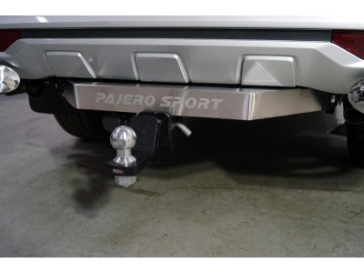 Фаркоп (надпись Pajero Sport, шар E) для Mitsubishi Pajero Sport III Рестайлинг 2019 – н.в. TCU00279