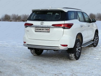 Пороги с площадкой нержавеющий лист 75х42 мм ТСС для Toyota Fortuner 2017-2021