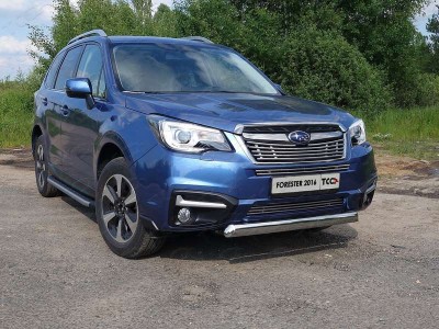 Накладка решётки радиатора верхняя 12 мм ТСС для Subaru Forester 2016-2018