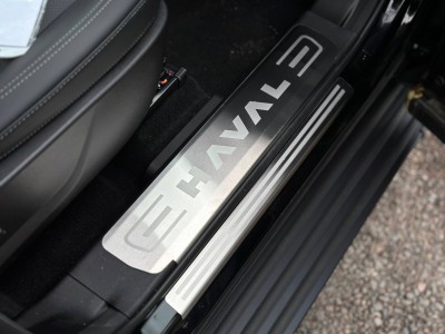 Накладки на пластиковые пороги (лист шлифованный надпись Haval) 2шт для Haval H7 2.0 4WD 2024-н.в.