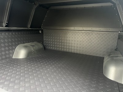 Защитный алюминиевый вкладыш в кузов автомобиля (комплект Black) для Changan Hunter Plus 2.0 4WD 2023-н.в.
