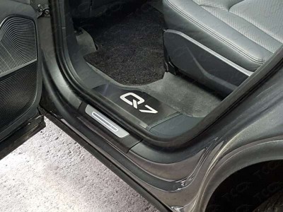Накладки на пороги шлифованный лист надпись Q7 ТСС для Audi Q7 2015-2021
