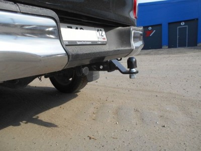 Фаркоп Бизон шар Е съемное крепление под американский квадрат для Toyota Hilux № FA 0971-E
