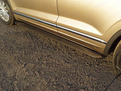 Пороги алюминиевые Slim Line Black для Volkswagen Touareg № VWTOUAR18-36B