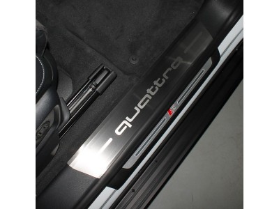 Накладки на пороги лист шлифованный надпись quattro 4 шт для Audi Q8 № AUDIQ819-03