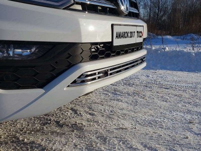 Накладка решётки радиатора без парктроников 12 мм для Volkswagen Amarok № VWAMAR17-61