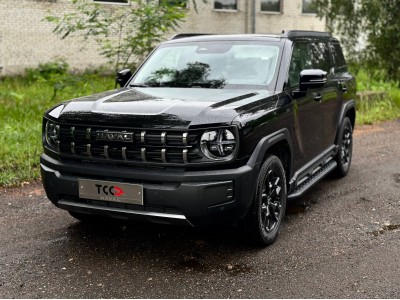 Пороги алюминиевые с пластиковой накладкой (карбон черные) 1720 мм для Haval H3 1.5 2WD 2024-н.в.