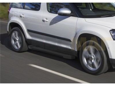 Пороги алюминиевые Rival Black New для Skoda Yeti 2009-2018