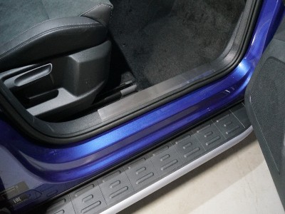Накладки на пластиковые пороги лист шлифованный 4 шт для Skoda Karoq № SKOKAR20-07