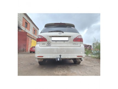 Фаркоп для Toyota Ipsum (ACM21, ACM26) 2001-2009, Toyota Avensis Verso 2001-2009 крепление шара на двух болтах