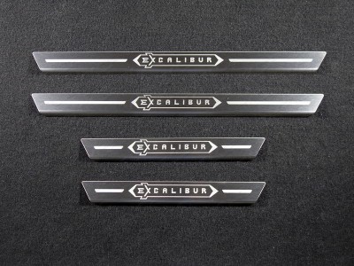 Накладки на пороги с гибом лист шлифованный надпись Excalibur 4 штуки ТСС для Toyota Land Cruiser 200 Excalibur 2017-2021