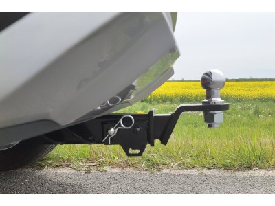 Фаркоп для Kia Seltos 2020-2022 съемное крепление шара под американский квадрат