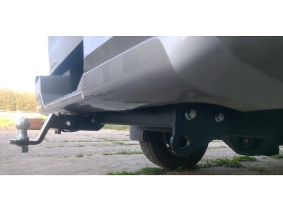 Фаркоп для Mitsubishi L200 2023-н.в. съемное крепление шара под американский квадрат