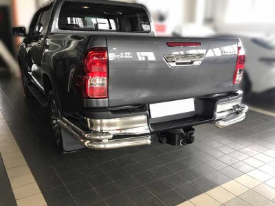Защита заднего бампера "уголки" d-76+43 для Toyota Hilux 2020 – н.в.
