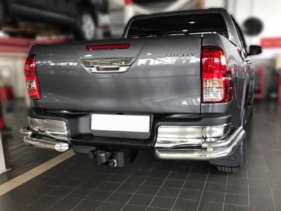 Защита заднего бампера "уголки" d-76+43 для Toyota Hilux VIII Рестайлинг 2020 – н.в.