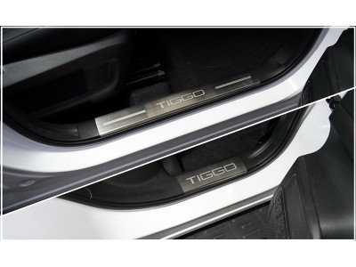 Накладки на пластиковые пороги (лист шлифованный надпись Tiggo) 4шт для Chery Tiggo 4 Pro 2020 – н.в. CHERTIG4P22-06