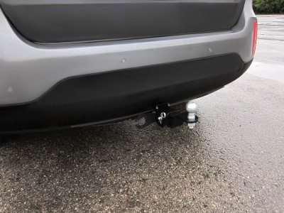 Фаркоп для Kia Sorento 2012-2015, 2015-2020, Hyundai Santa Fe 2012-2018 съемное крепление шара под американский квадрат