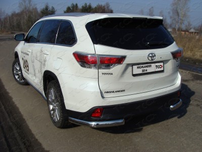 Защита задняя овальные уголки 75х42 мм для Toyota Highlander № TOYHIGHL14-18