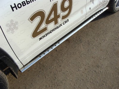 Пороги труба овальная с проступью 75х42 мм для Toyota Highlander № TOYHIGHL14-11