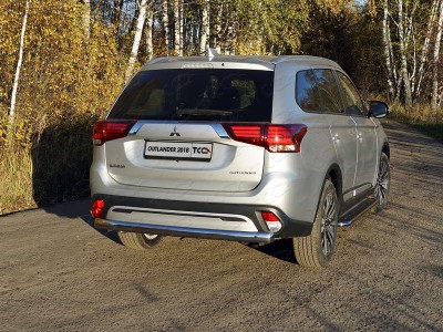 Защита заднего бампера овальная 75х42 мм для Mitsubishi Outlander 2019-2021