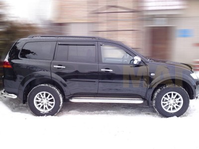Пороги с площадкой алюминиевый лист 43 мм для Mitsubishi Pajero Sport № MPS08 2.3