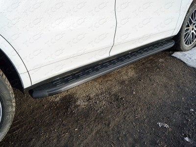 Пороги алюминиевые ТСС с накладкой чёрные для Porsche Cayenne Turbo № PORSCAY18-01BL