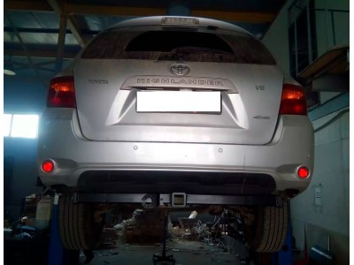 Фаркоп Бизон, тип шара Е, с хромированной накладкой для Toyota Highlander/Lexus RX № FA 1010-E(N)