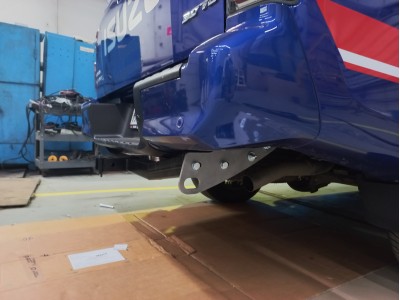 Фаркоп для Isuzu D-MAX 2021-н.в. съемное крепление шара под американский квадрат